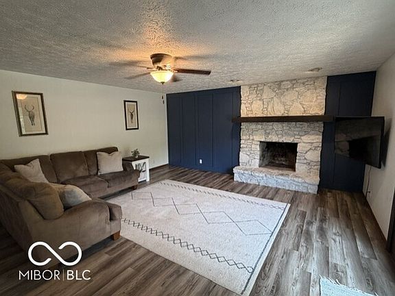 5th image of 53 Truman Dr