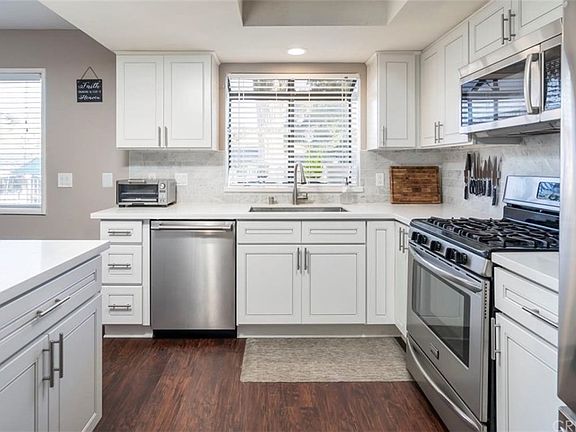5th image of 29039 Concorse Dr