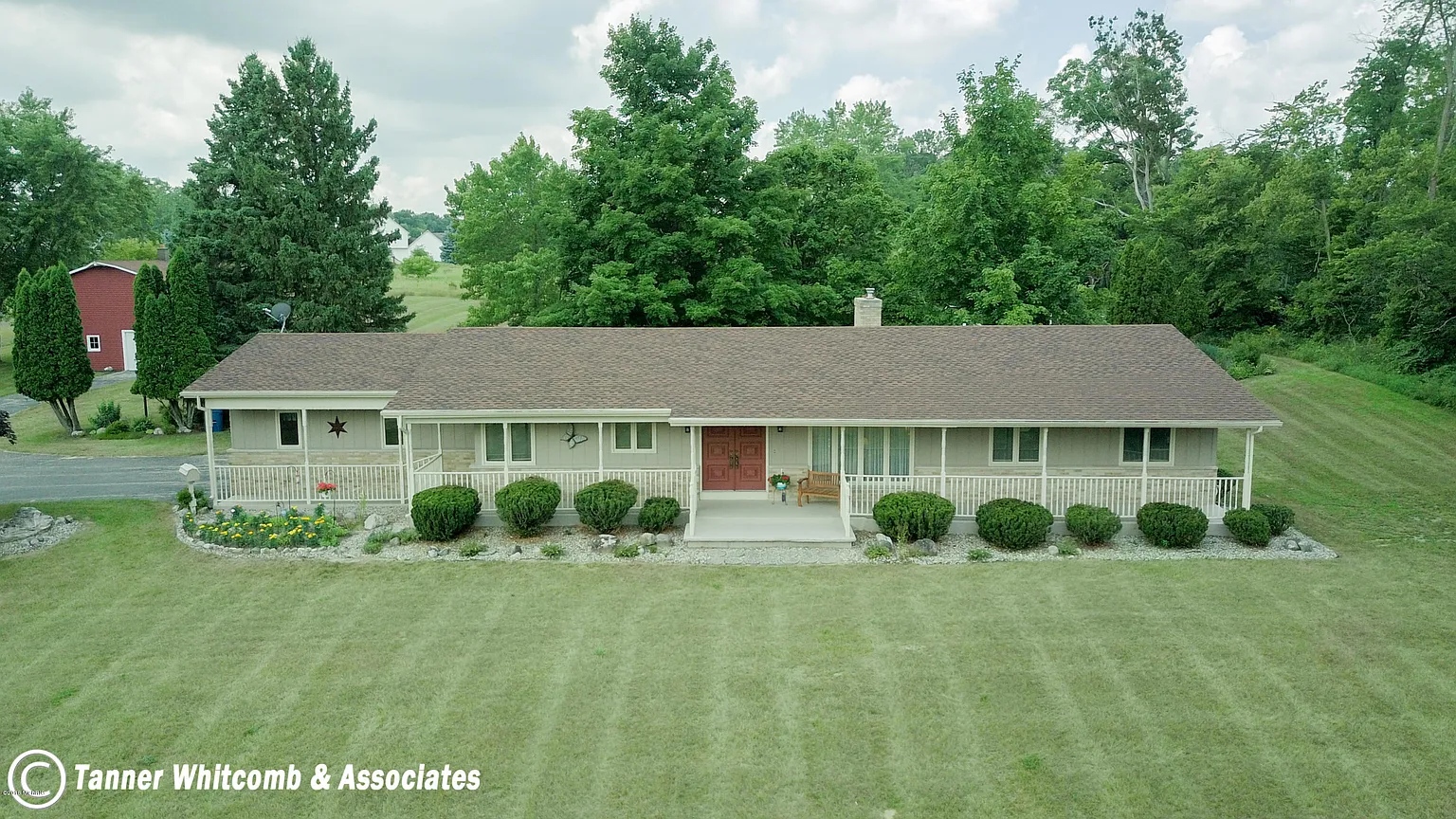8825 Whitneyville Ave SE photo 1