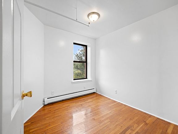 4th image of 375 Pleasant Ave #6E