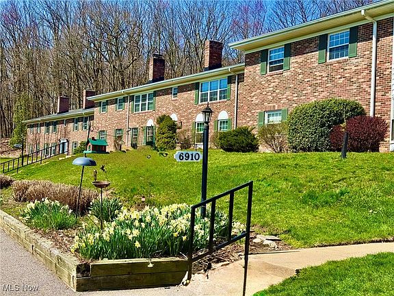 4th image of 6910 Carriage Hill Dr APT 202