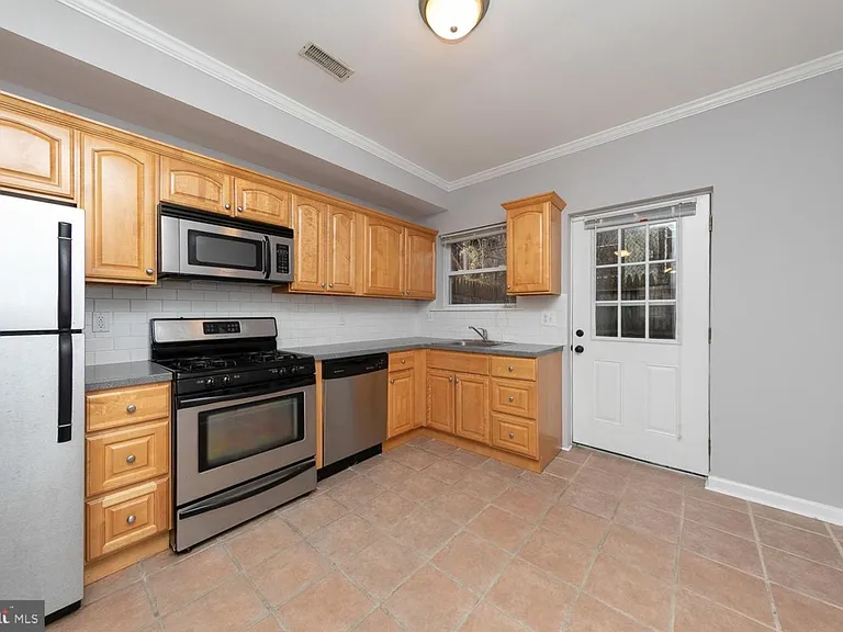 922 N Bambrey St — Photo 5