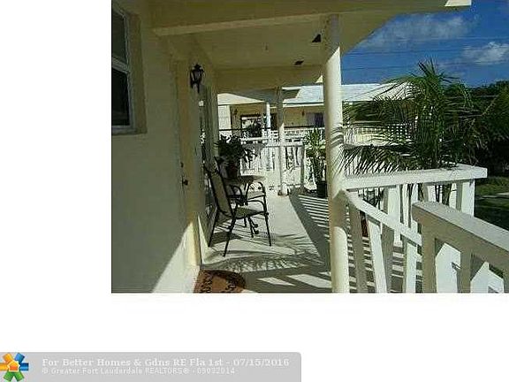 3rd image of 2755 NE 28th Ave APT A2