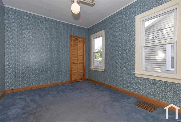 307 Richardt Ave — Photo 9