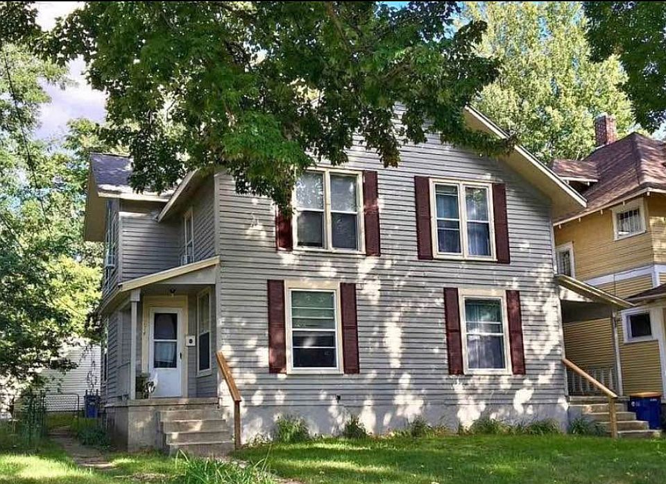 1st image of 216 Warren Ave SE