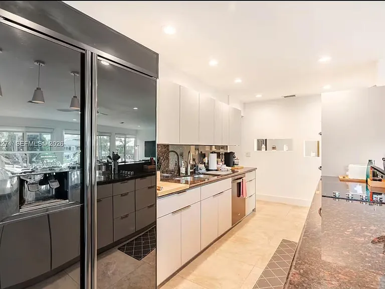 636 Hibiscus Dr — Photo 25