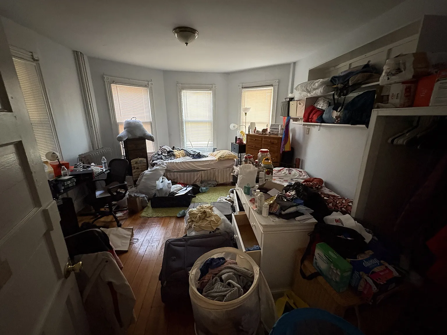 216 Easton Ave — Photo 3