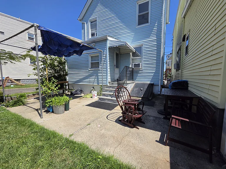 291 Highland Ave — Photo 11