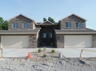 1052 W Willis Way, Grand Chute, WI 54913