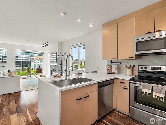 3rd image of 1708 Melrose Avenue #401