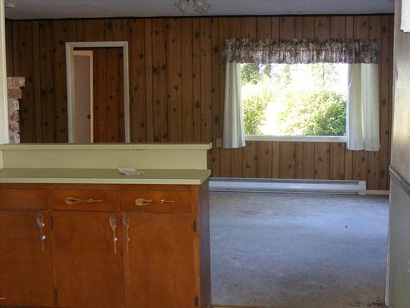 2nd image of 2074 SE Benson Pl