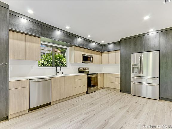4th image of 1439 Garcia Ave