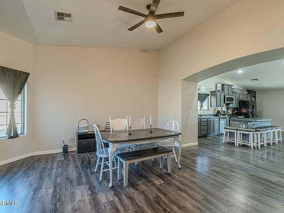 3rd image of 1113 N COTA Lane