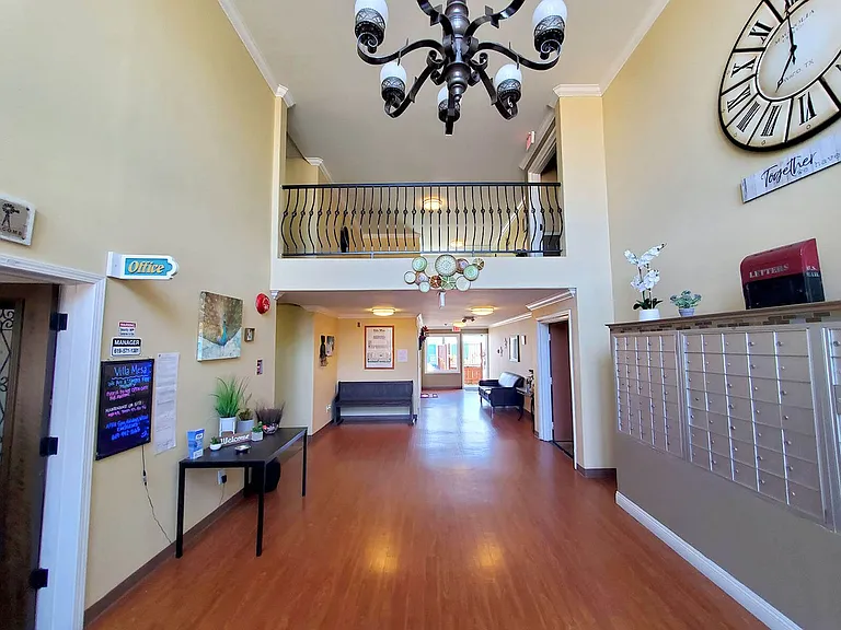 Villa Mesa Apartments — Photo 16