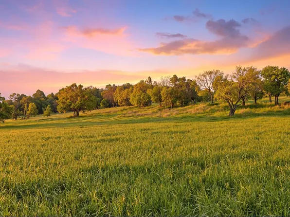 305 Running Brook Trl, Spicewood, TX 78669