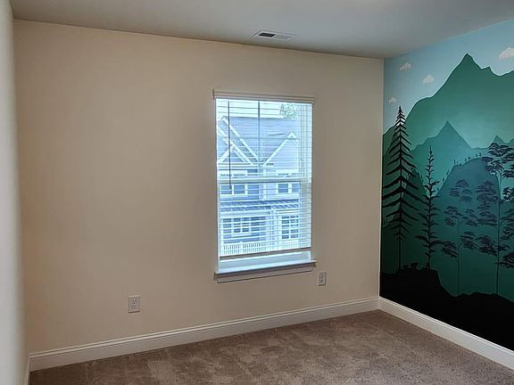 4th image of 10436 Glenmere Creek Cres