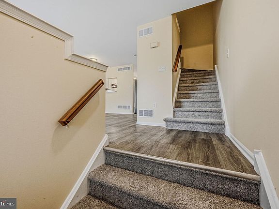 2nd image of 18 Laxford Dr