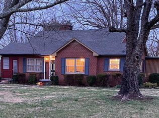 723 Seehorn St NE, Lenoir, NC 28645