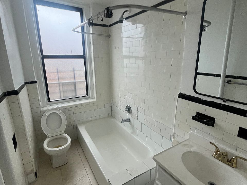 2nd image of 4769 White Plains Rd APT 2C