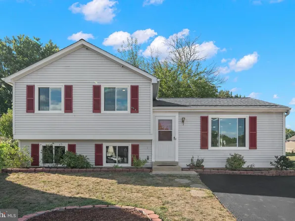 207 Spruce Ct, Frederick, MD 21701