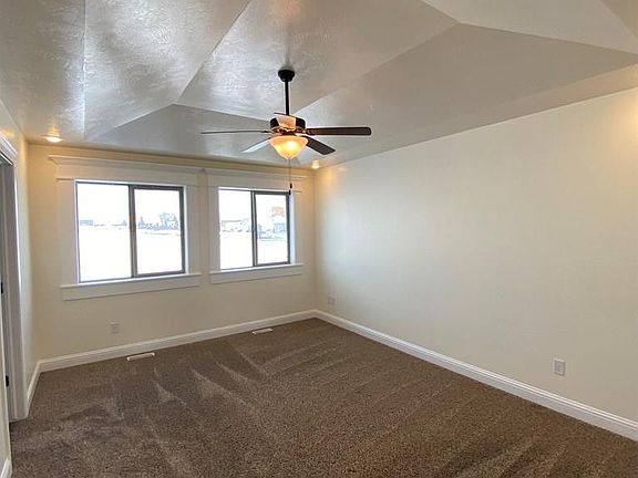 5th image of 3382 N Flint Ave
