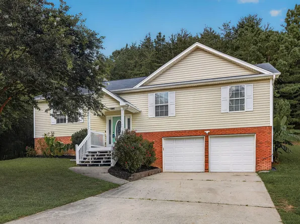 908 Clay Hill Dr, Soddy Daisy, TN 37379