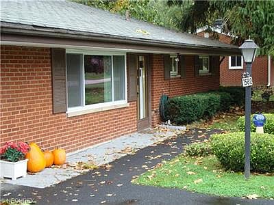 3rd image of 1582 Bradford Dr