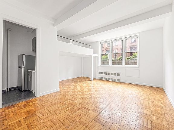 4th image of 130 Hicks St