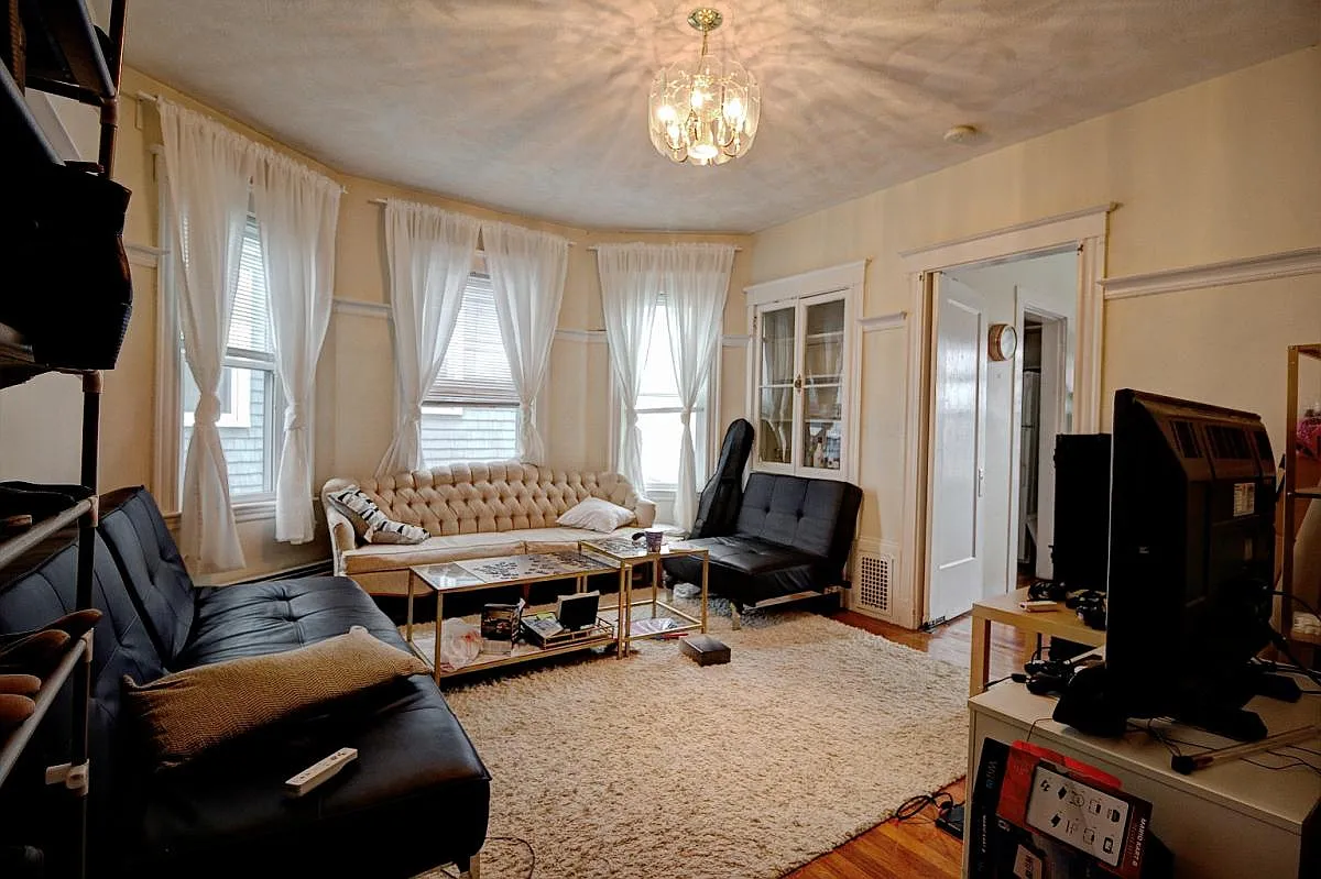 Building Photo - 444 Washington St #2