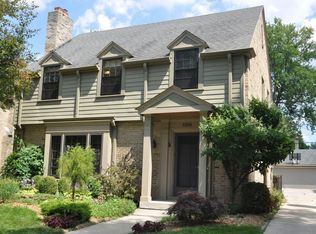 2558 N 88th St, Wauwatosa, WI 53226