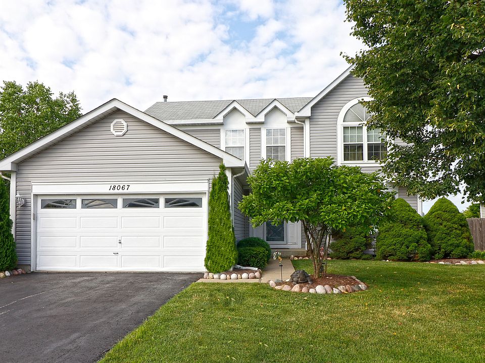 1st image of 18067 W Banbury Dr