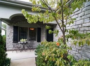 1120 Club View Dr, Dayton, OH 45458