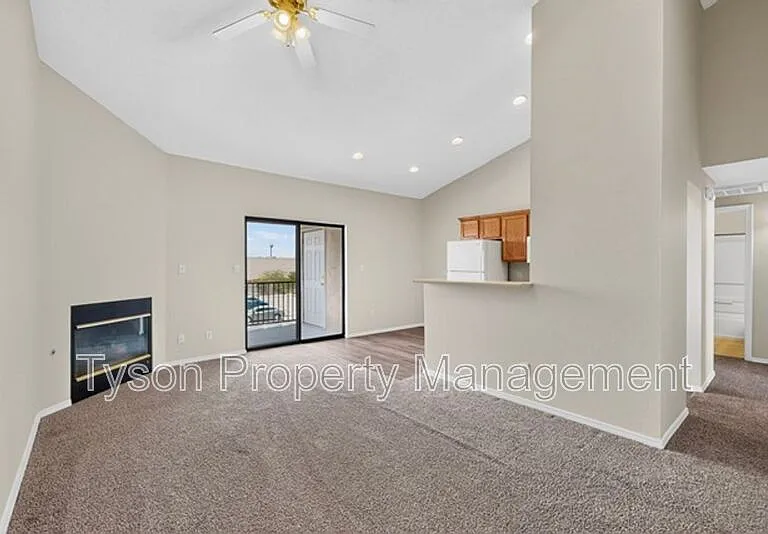 4209 Ridgeway Ct SE #D — Photo 5