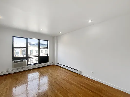 Rented by Skyward | media 12