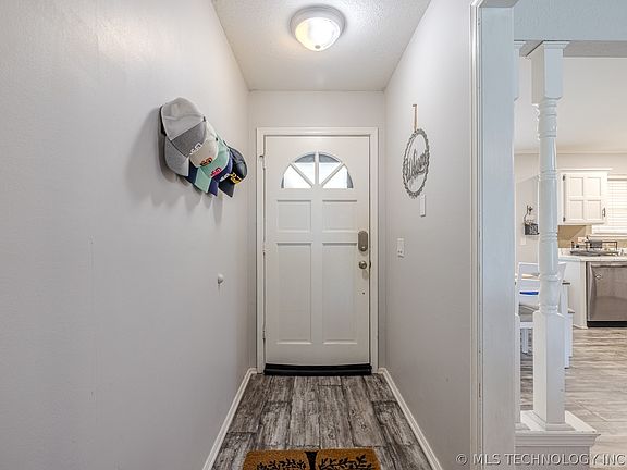 4th image of 1316 W Hot Springs Pl