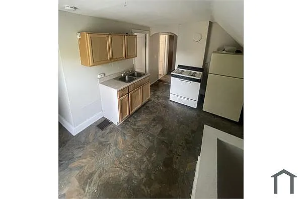 Building Photo - 9302 Adams Ave #3