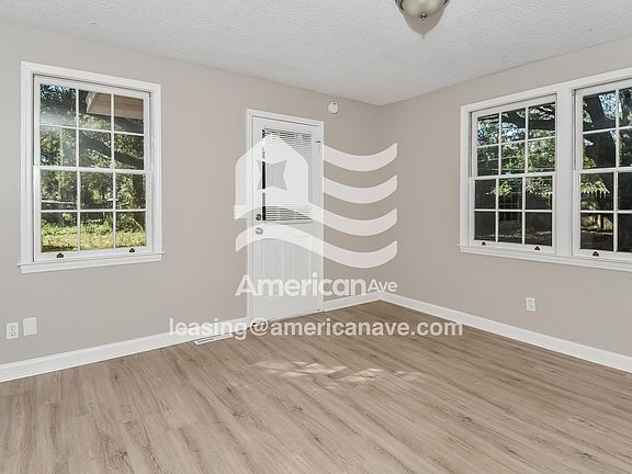 9362_005_wm_-_dining_room_13288194.jpg
