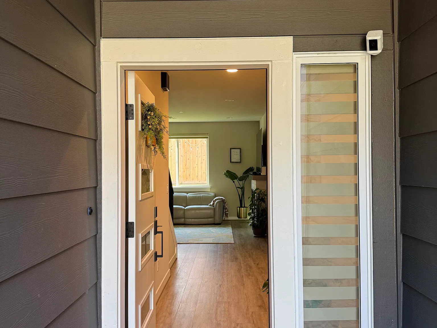 3 bed, 2.5 bath, 1787 sqft, $3,800 — Photo 4