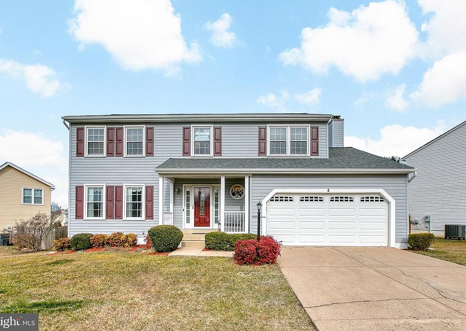 4 Markham Way! This could be your new home!