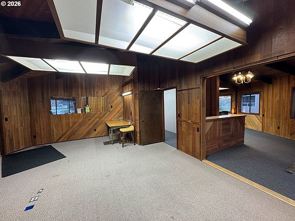 3rd image of 566 Greenwood Ave