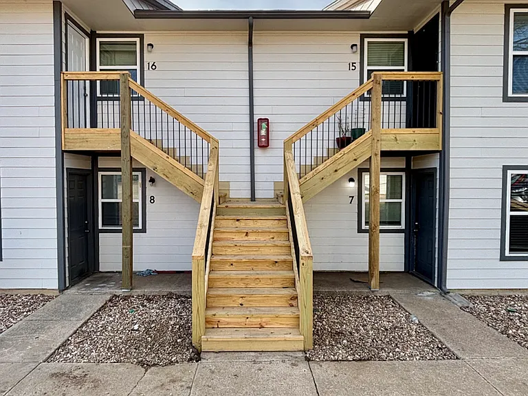 42nd West Apartments — Photo 2