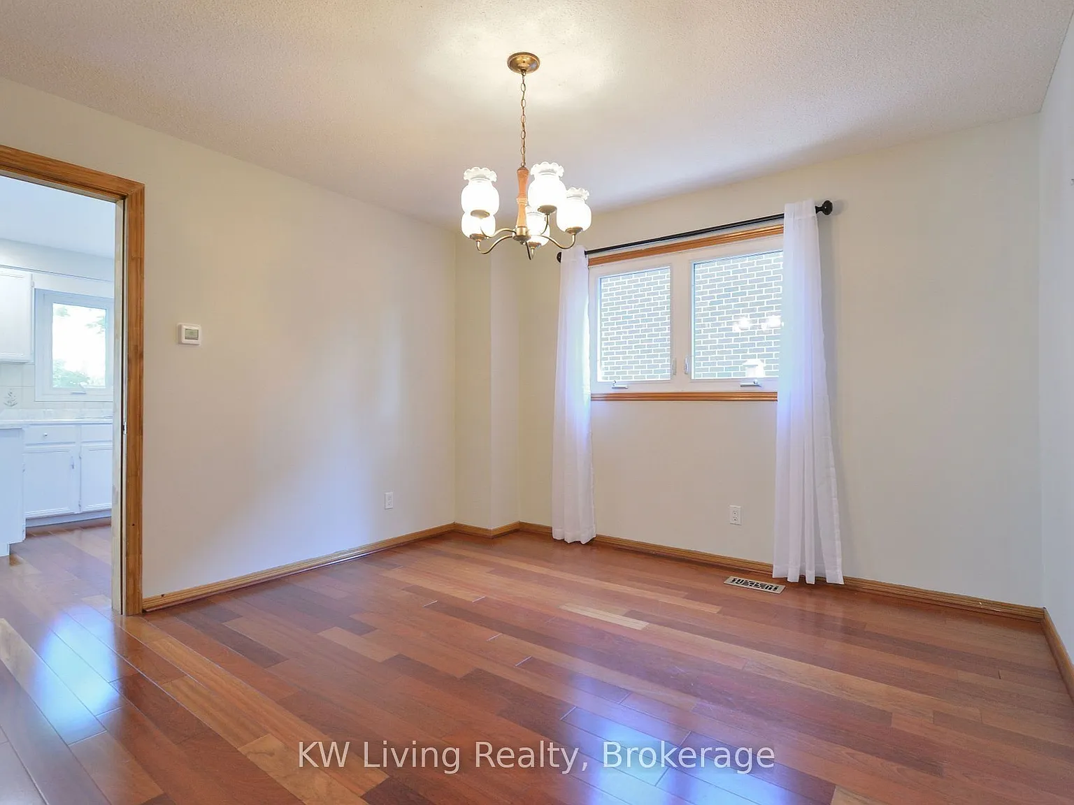 5 bed, $4,300 — Photo 4