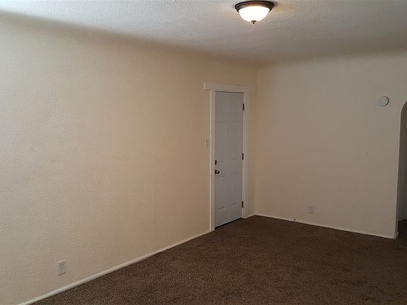 2nd image of 1110 N Lea Ave