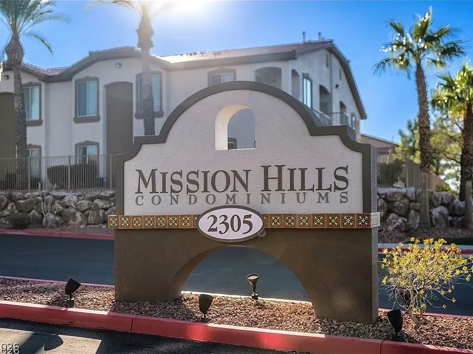 2305 W Horizon Ridge Pkwy #1814