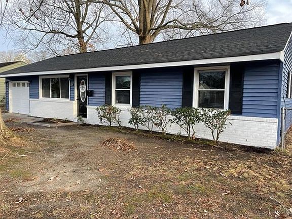 3rd image of 128 Narragansett Dr