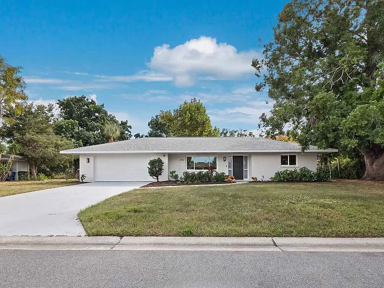 3142 Rose St — Photo 2