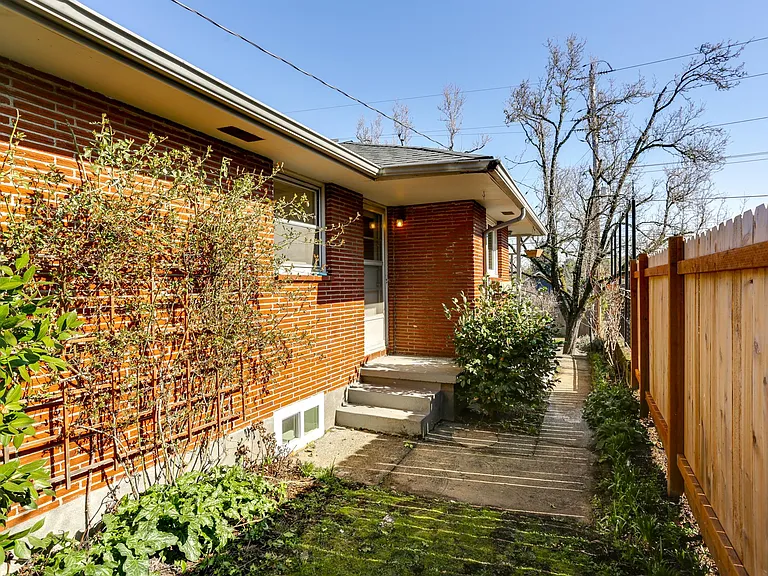 4933 N Concord Ave — Photo 23