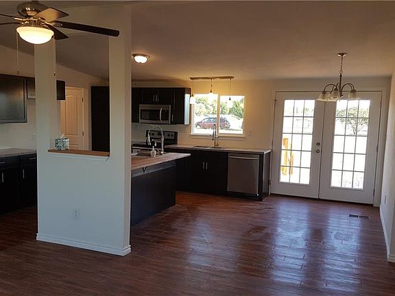 3rd image of 1130 Country Acres Ct