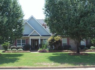 211 Hathersage Dr, Kathleen, GA 31047
