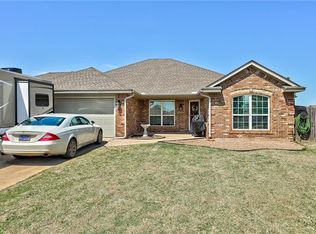 209 N Silver Way, Mustang, OK 73064